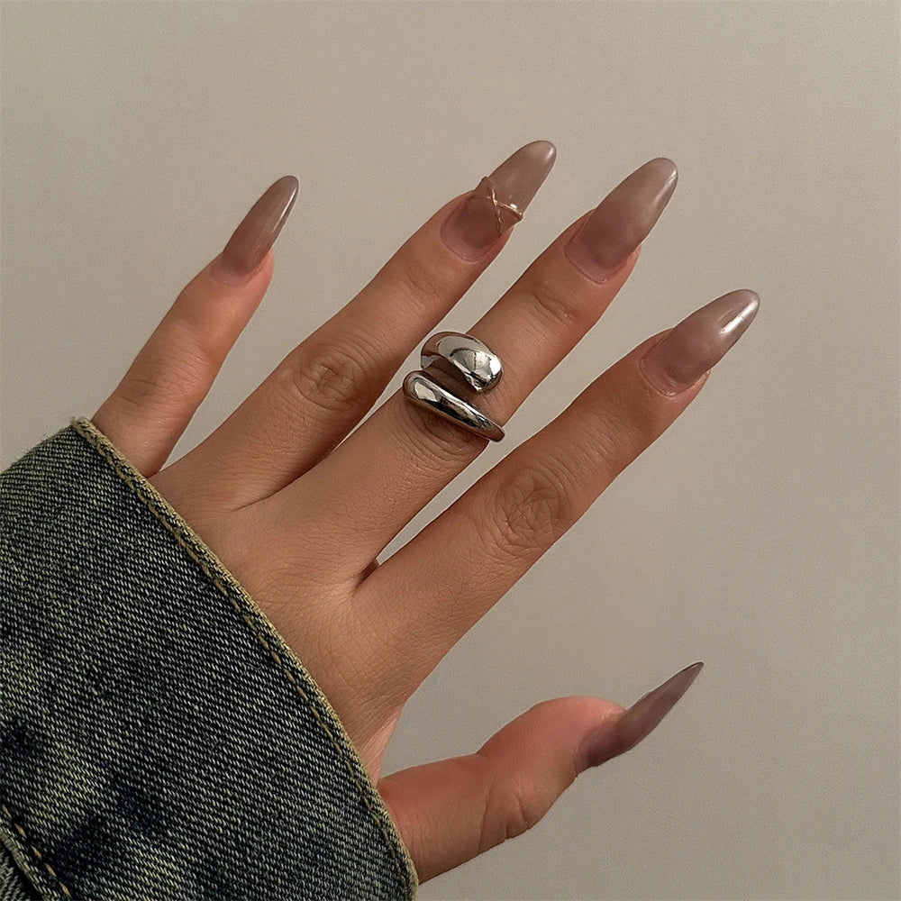 Bague Alora – Élégance Fluide en Or ou Argent