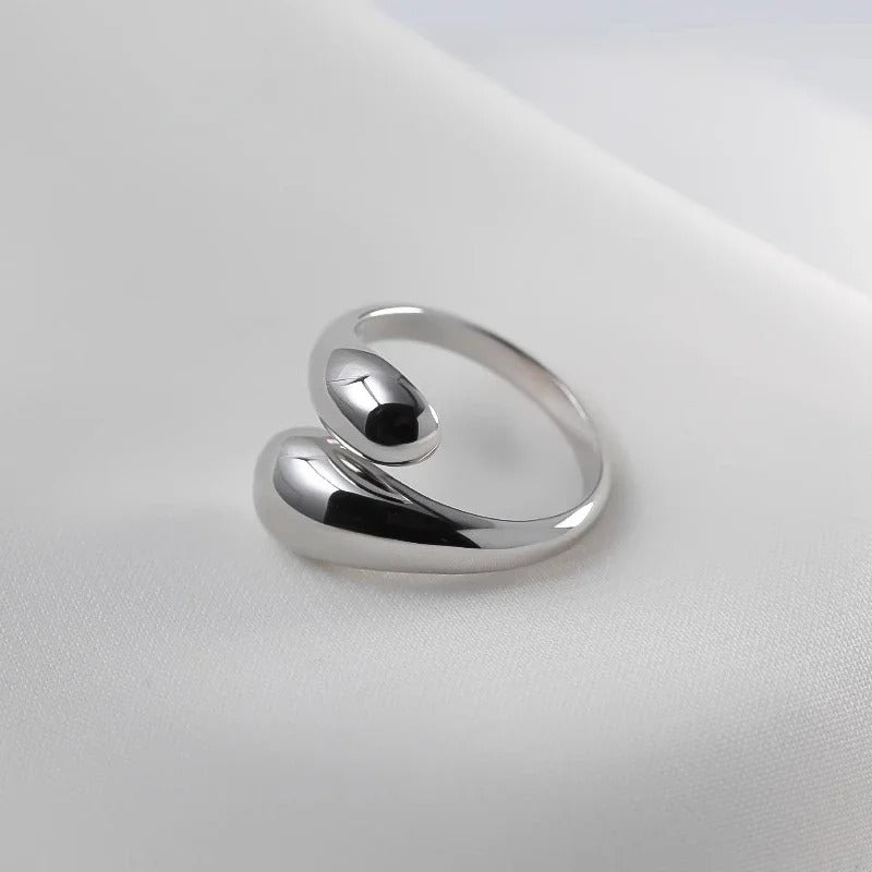 Bague Alora – Élégance Fluide en Or ou Argent